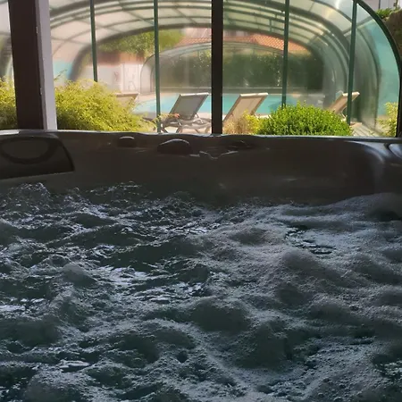 Eskualduna Chez Katina