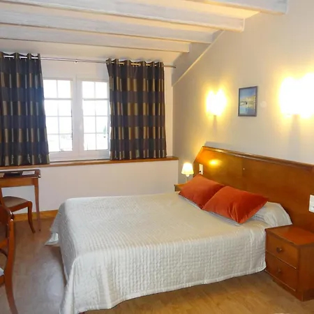 Hotels Logis Eskualduna Chez Katina