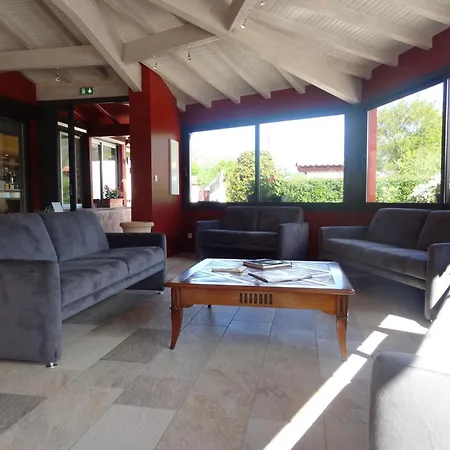 호텔 Hotels Logis Eskualduna Chez Katina 2*