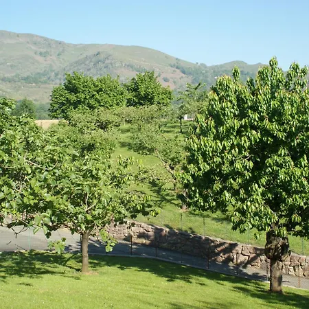 Eskualduna Chez Katina